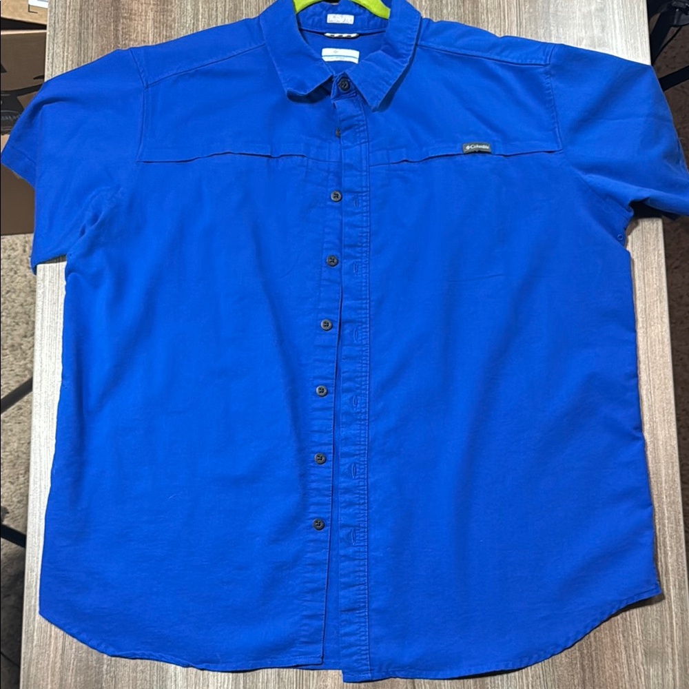 Columbia — Men’s Blue Casual Button Down Shirt— size 2XL